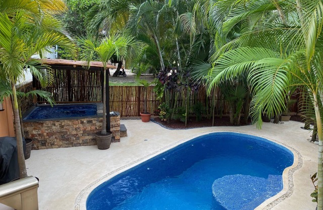 Beach, Pool, Hot Tub, Billiard Room, Arcade equals awesome vacation!