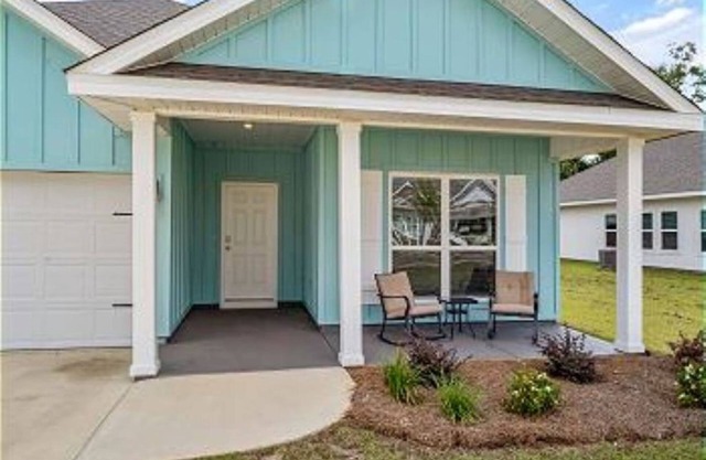Beach - Short Drive - 4 BDR (1K, 3Q); 3 BA; newly constructed house; sleeps 8