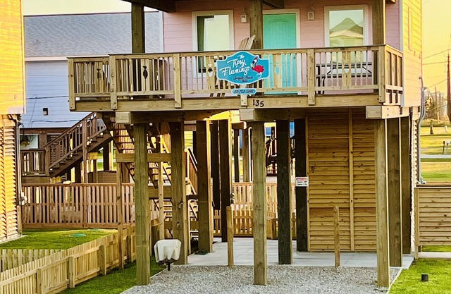 Beach Views from 2 Decks. Last Minute Openings and Reduced Rates. Book Now!