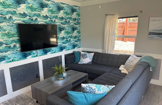 Beachcomber (5/7 Hideaway Units)