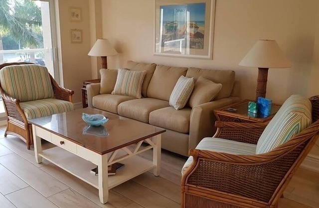 Alles, was Sie von einem Luxusapartment auf einem Anwesen am Strand wünschen - Einheit 205