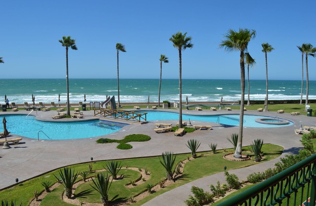 BEACHES AWAIT YOU NOW~Sonoran Spa, Sandy Beach 3 BR - 2 BA unit