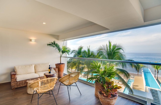 BEACHFRONT - 2 Bedroom 2 Bath Resort Condo