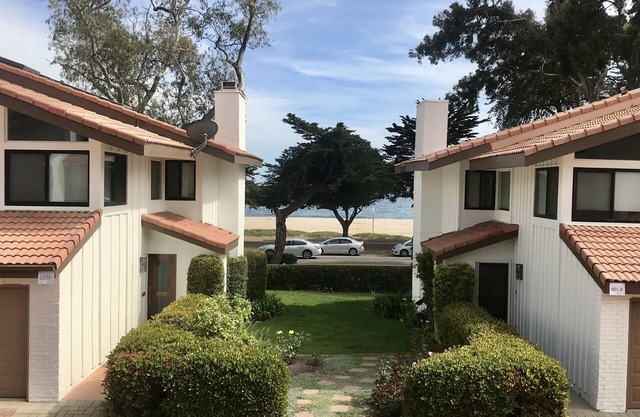 Beachfront 2BR Condo on East Beach!