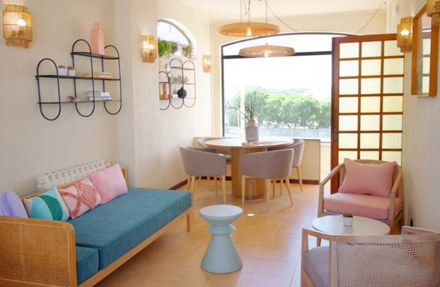 Beachfront and Pet-friendly Hotel Few Minutes’ Drive from Monserrate Palace!