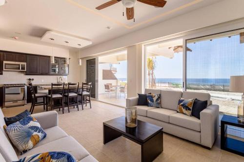 Beachfront Apartment in Puerto Escondido at Vivo Resort