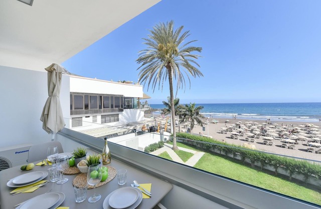 Beachfront Apartment Nasas 12