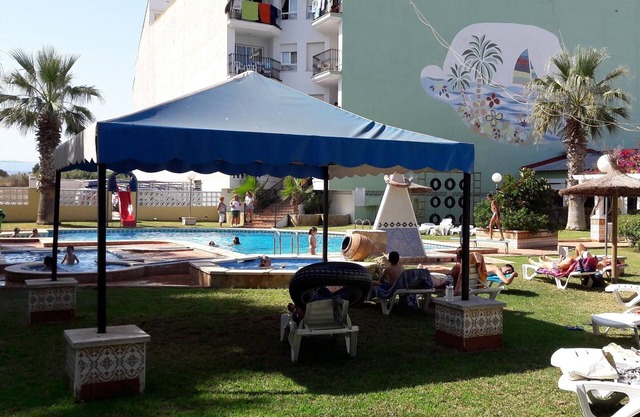 Appartement en bord de mer avec piscine, terrasse et équipements familiaux à Alcoceber
