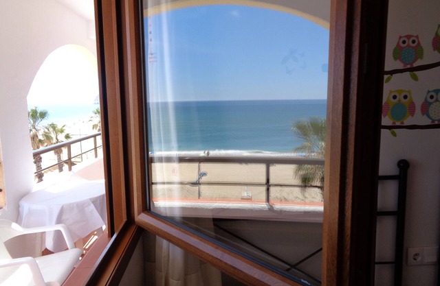 Apartamento en Primera Línea de Playa, Aire acondicionado, WiFi, 🅿