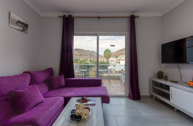 Apartment in Mogán mit Bergblick