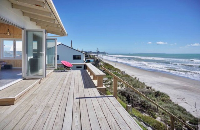 Bach am Strand mit herrlichem Blick