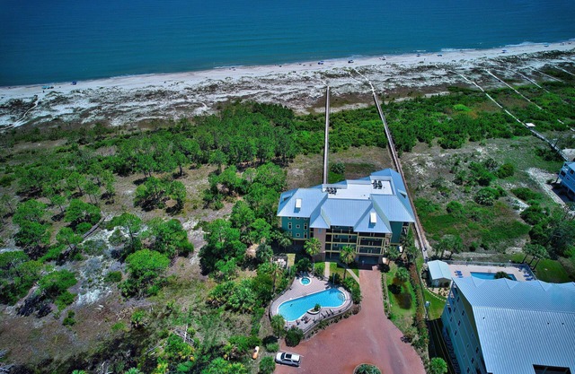 Beachfront, Boat Parking, Pool/Hot Tub, Gulf Views