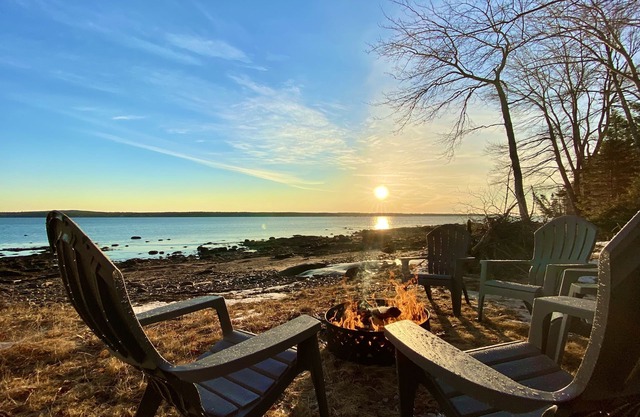 Beachfront Breezes 20 Steps To Water w/ Beach Firepit & Grill Near Acadia