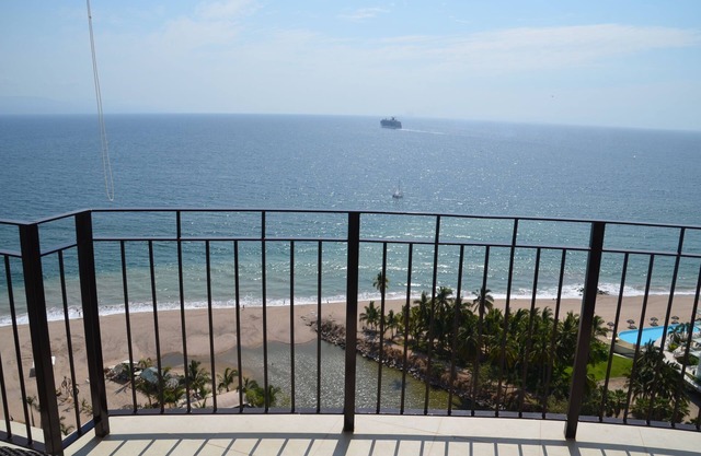 Beachfront Condo mit herrlichem Blick auf das Meer und den Fluss