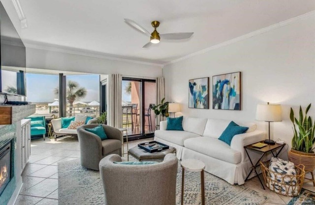 Beachfront Condo with 2 balconies & Endless Gulf Views- Palm Beach Club 123