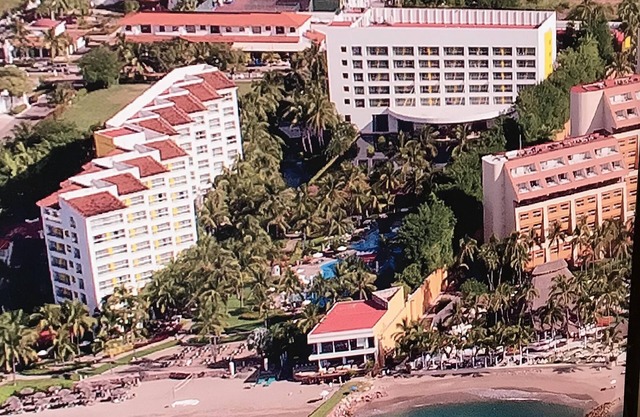 Beachfront Condo 1 Bdrm Suite - Maya Palace - Puerto Vallarta