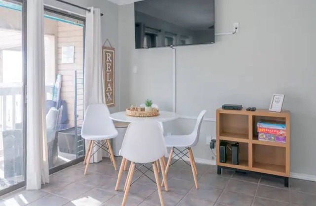 Beachfront condo on the heart of Corpus Christi!