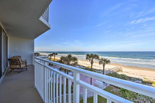 Beachfront Condo with Pool Access in Ponce Inlet