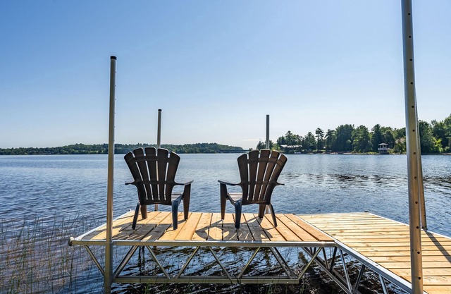 Beachfront cottage on the Ottawa River
