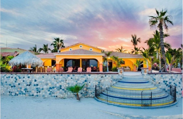 Best of Los Barriles-Private, large, Beachfront Estate w/Pool/Spa