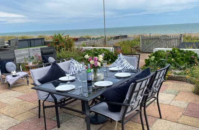 Beachfront Getaway with Breathtaking Views & Family Comfort.