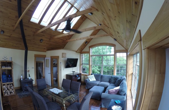 Beachfront Guest Cottage in Antigonish