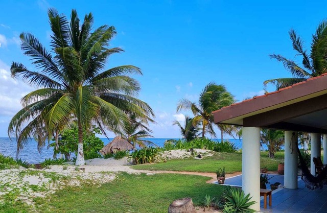 Beachfront home for 10, Amazing Caribbean Views!