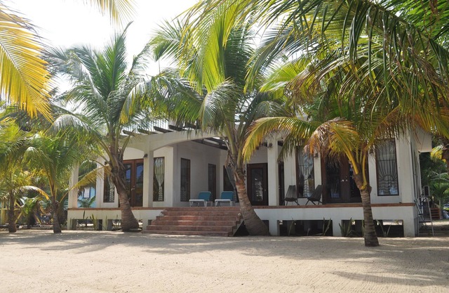 Haus am Strand In Hopkins Bay, Belize