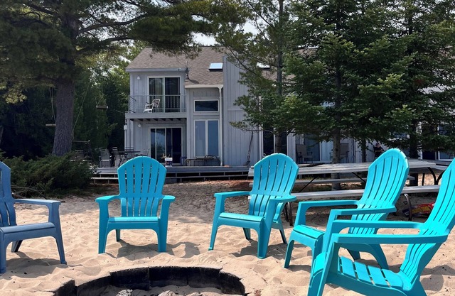 Haus am Strand mit endlosen Sandstrand