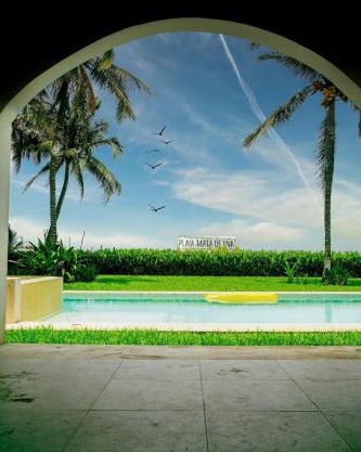 Beachfront house Private beach Pool 6 people