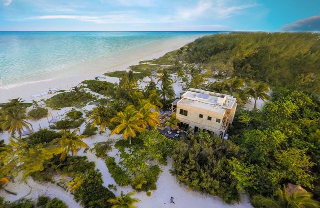 Villa direkt am Strand mit 11 Abhängigkeit Glockenzelt, Tulum, Sian Kaan