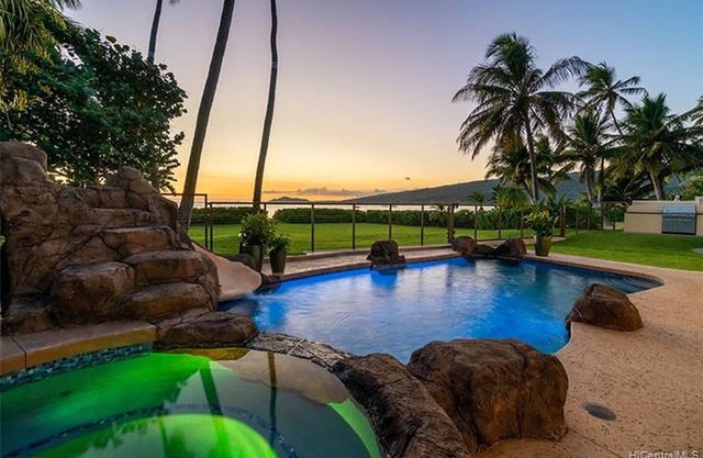 Beachfront Luxury Villa