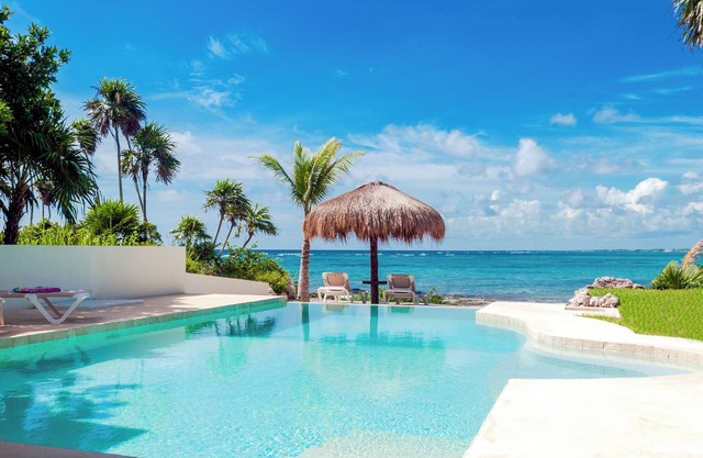 Beachfront luxury Villa in Tulum
