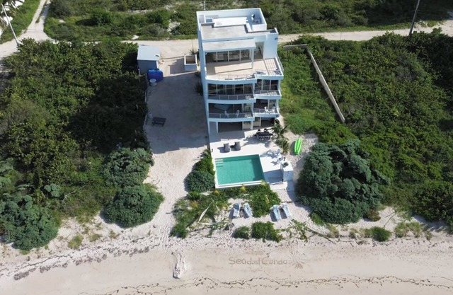 Beachfront Live Life Seaside.