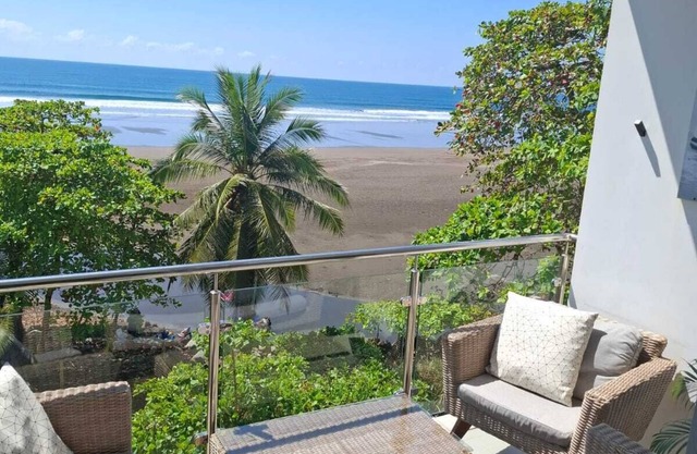 Beachfront Ocean View Condo – Family-Friendly with Pools & Wildlife