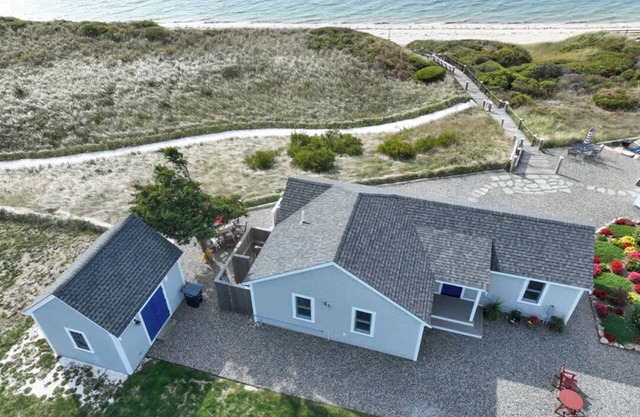 Beachfront on Private Beach w/ AC!