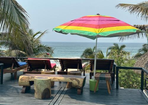 Beachfront Paradise Boutique Hotel - Alebrijes Jacuzzi Villa