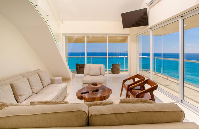 Neue Oceanfront PH am Cancun Beach w / Amazing View! Schritte zum Strand und Nachtleben