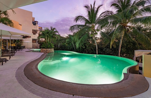 Beachfront Penthouse | Resort Amenities