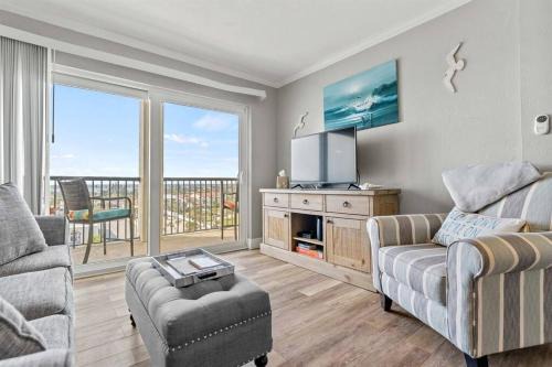 Beachfront Pool Resort Condo with Intracoastal View