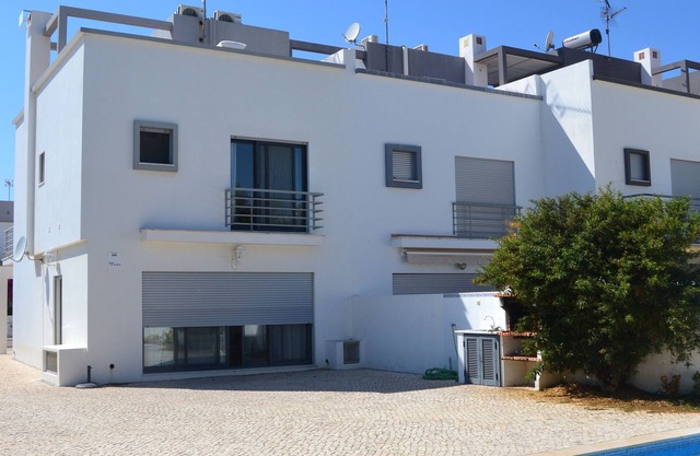 Haus am Strand, Manta Rota, Algarve (Privater Pool, Grill im Freien, Free Wifi, AC ..)
