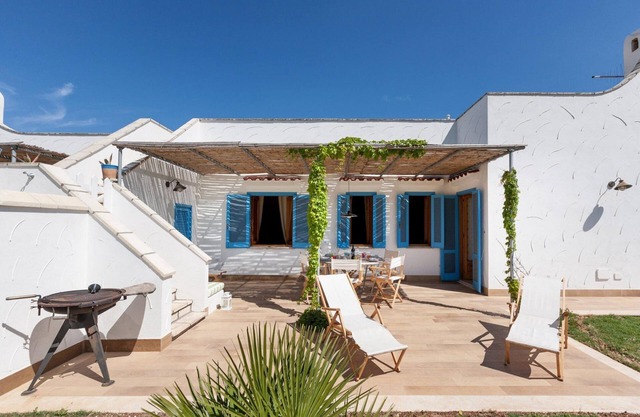 Beachfront Puglia Villa | Villetta Piramo | Direct Access to the Sea | 3 bedrooms | Ostuni