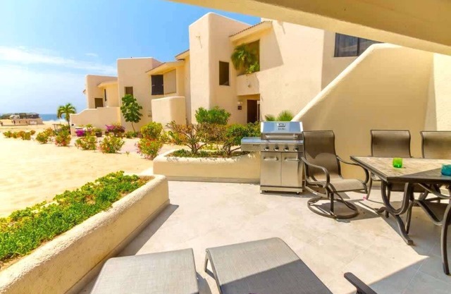 Beachfront Retreat with Patio, BBQ Grill and Pools