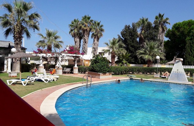 Location 1 Chambre avec Terrasse, Piscine et Jacuzzi à 1ère Ligne de Plage, Alcoceber