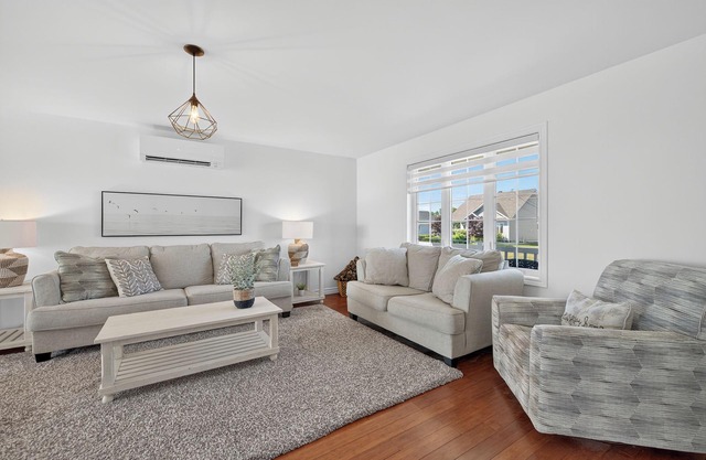 *Beachfront Retreat*Stunning Views*Paddle*Relax