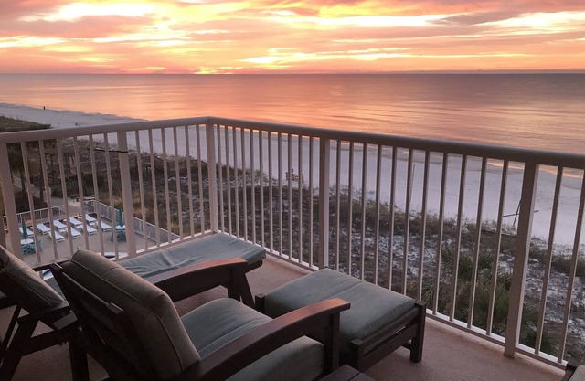 🏖Retreat am Strand auf dem Perdido Key. Zwei Pools, ein Whirlpool und ein Fitnessstudio