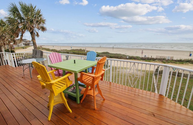 Beachfront Sea Shell | Beachfront, Steps to Water