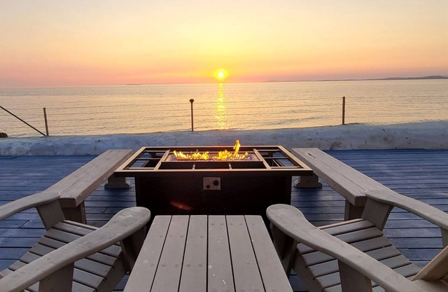 Beachfront Steps to the Sand, Hot Tub Birdwatching