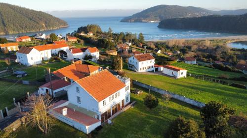 Beachfront Surf & Holiday House, Charming & Quiet
