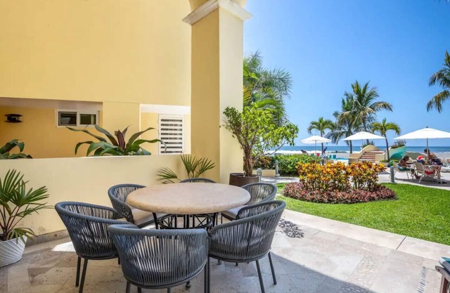 Beachfront villa superb location close to everything